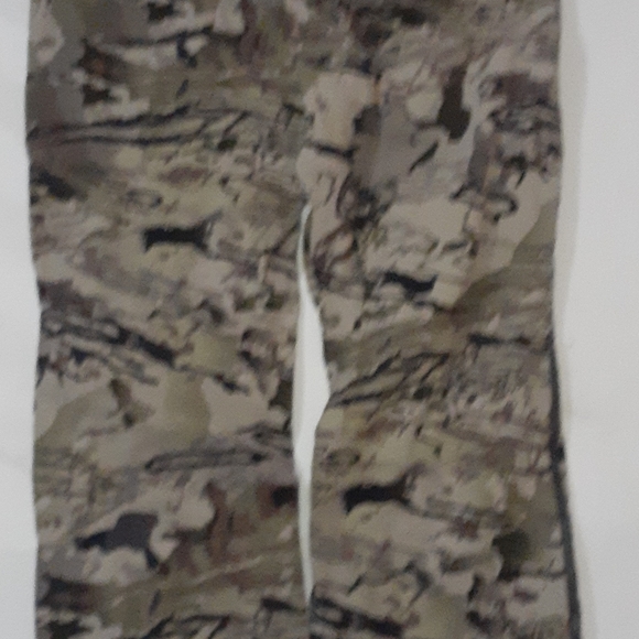 Under Armour Barren Camouflage Hunting Pants - Picture 7 of 10